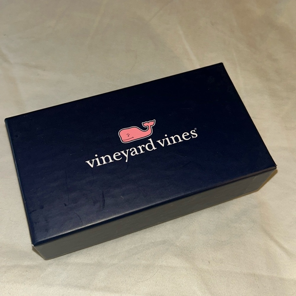 Vineyard vines bow tie